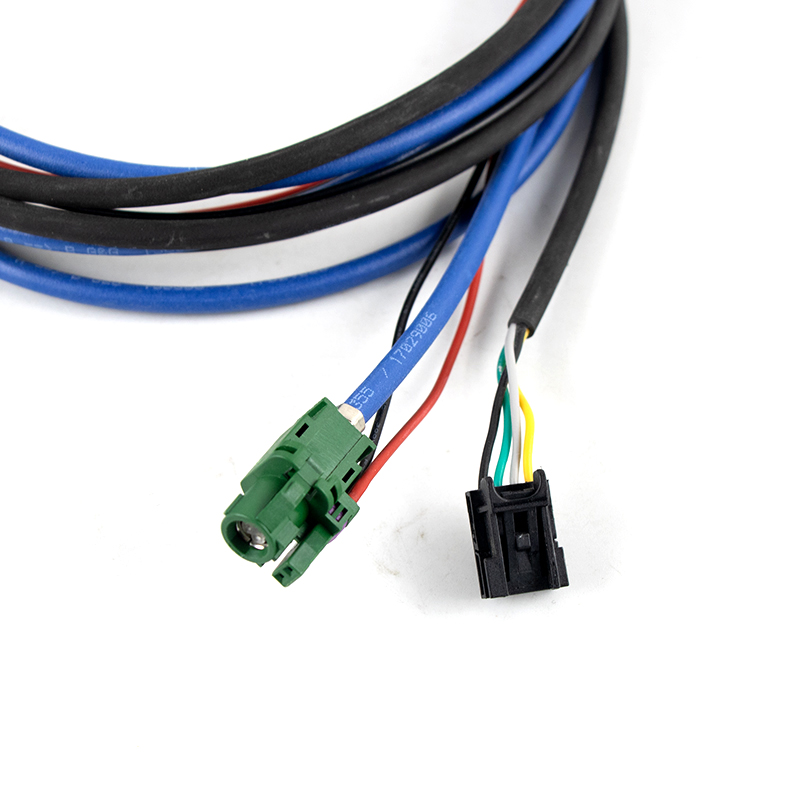وسائط السيارة AUX USB Carplay  - مراجعة Mdi Cable وسعره
